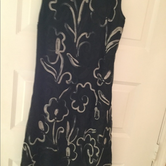 Dress - Picture 3 of 3